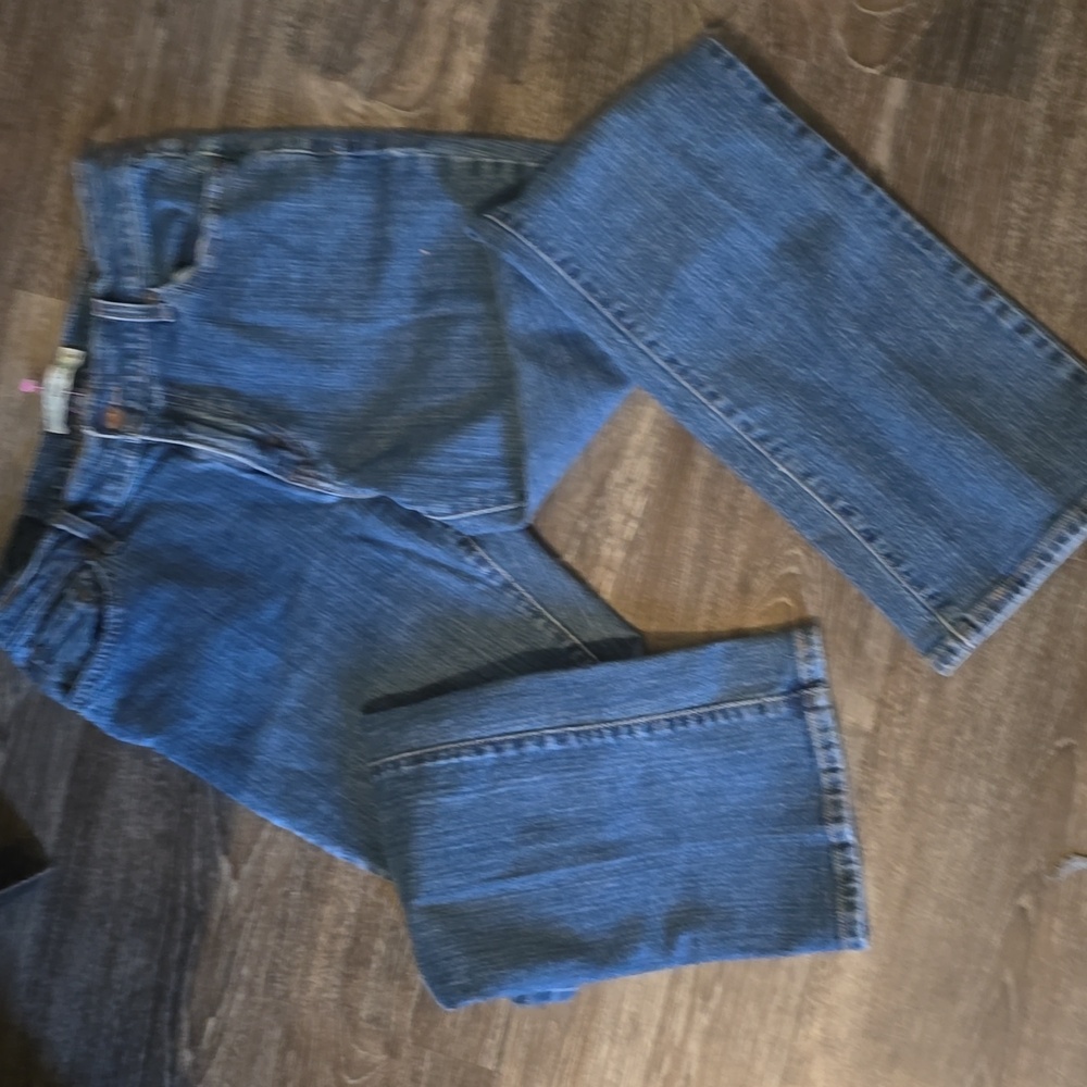 Levi's relaxed bootcut 550,size 8 M
